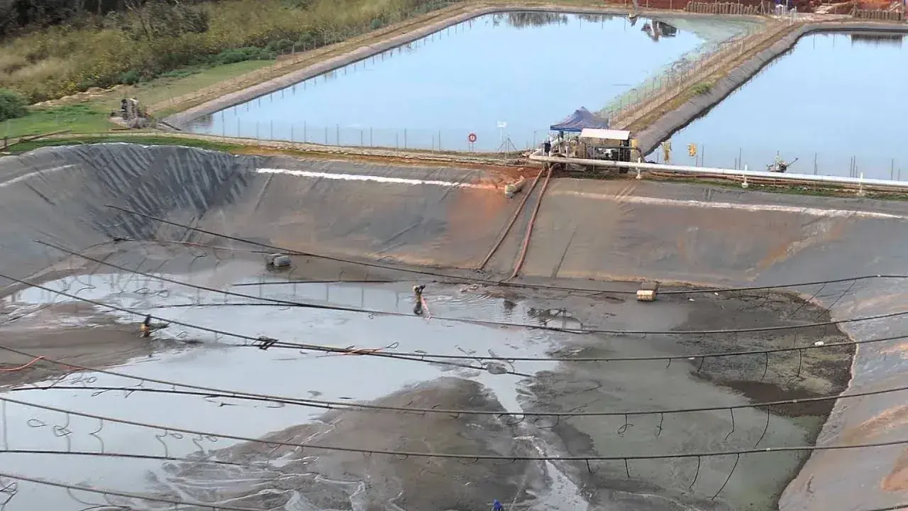 Dragagem de Lagoa